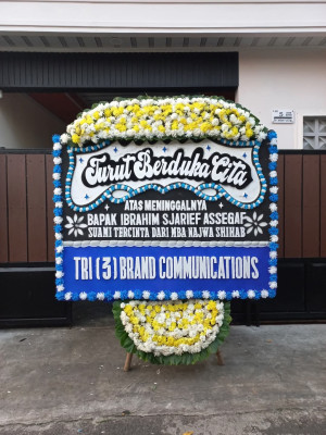 Papan Bunga Duka di Nglegi